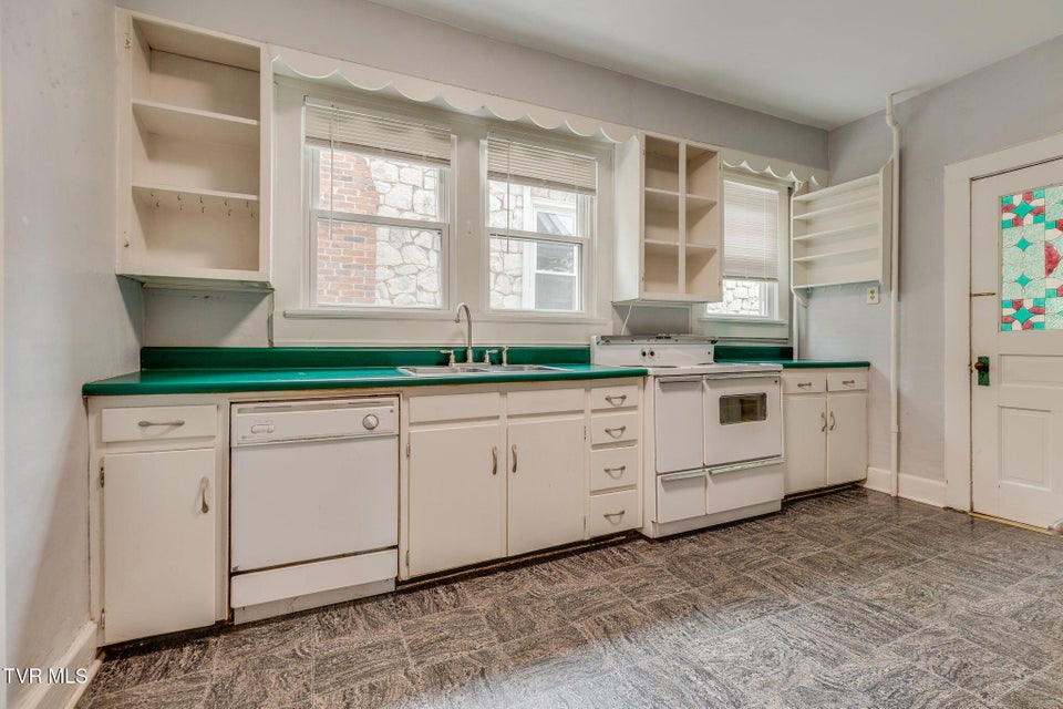 Photo #13: 116 Boyd Street