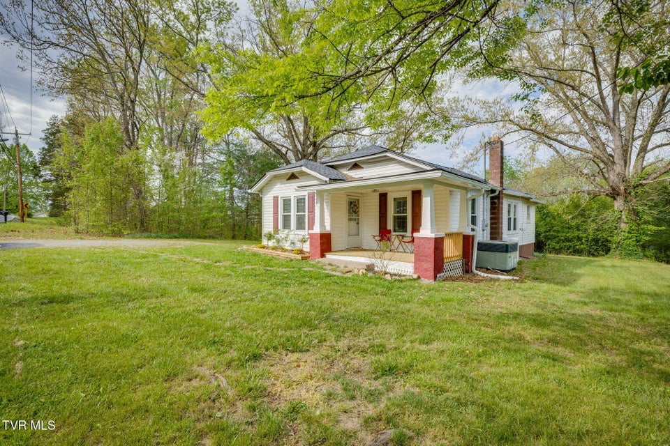 Photo #2: 225 Washington College Station