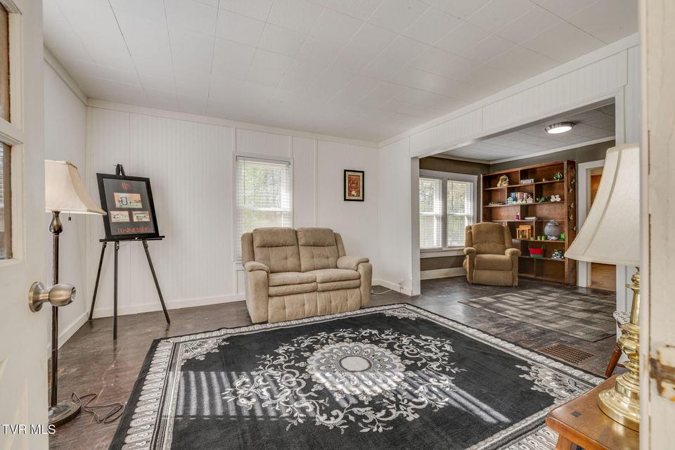 Photo #5: 225 Washington College Station