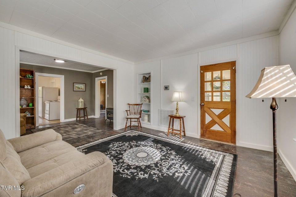 Photo #6: 225 Washington College Station