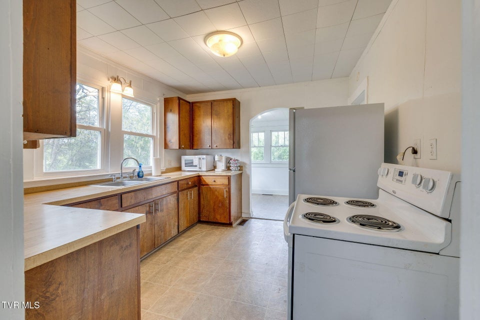 Photo #10: 225 Washington College Station