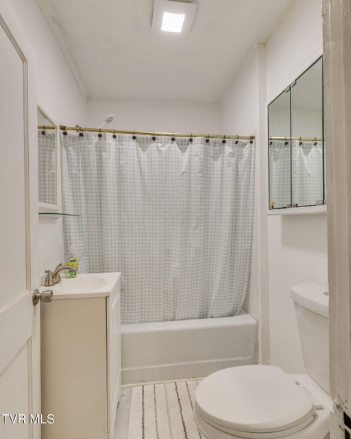 Photo #16: 225 Washington College Station