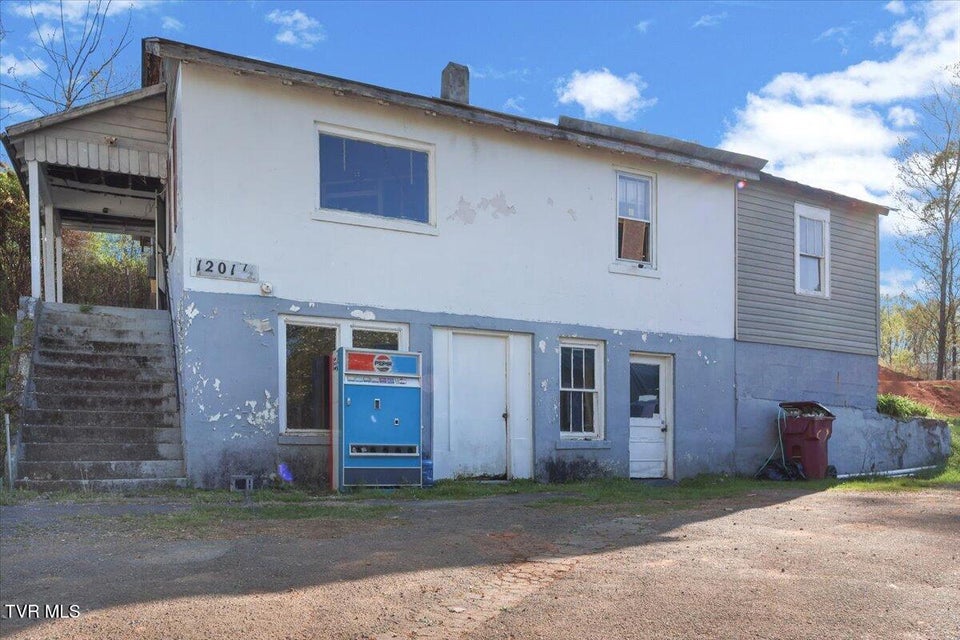 Photo #33: 1201 N & 1201 1/2 Street