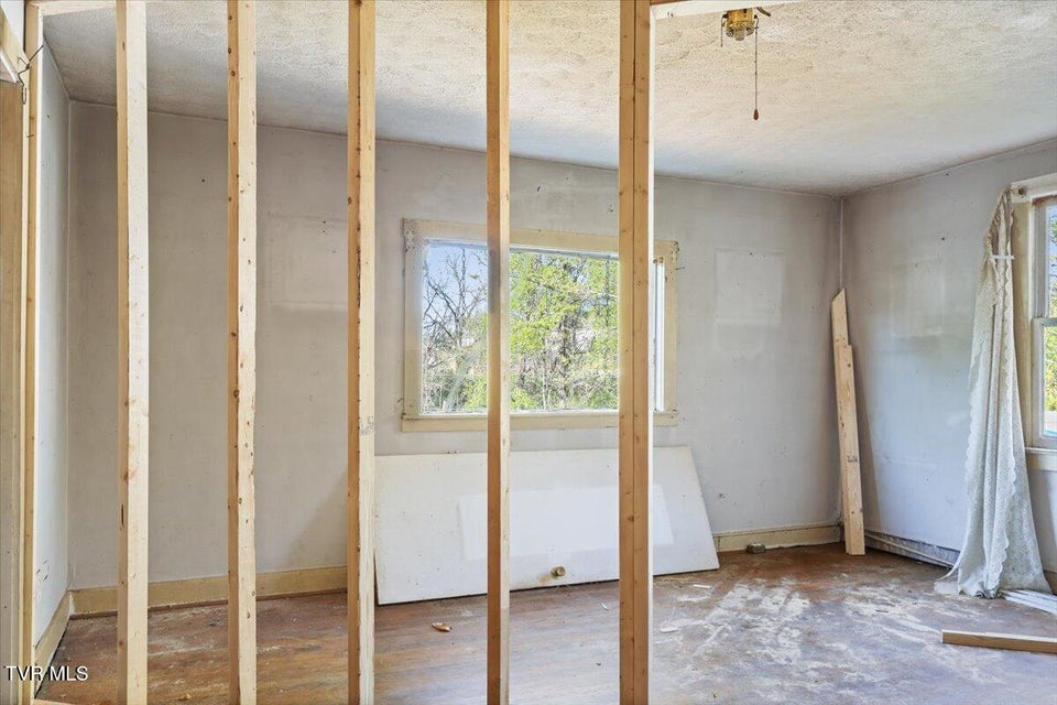 Photo #37: 1201 N & 1201 1/2 Street