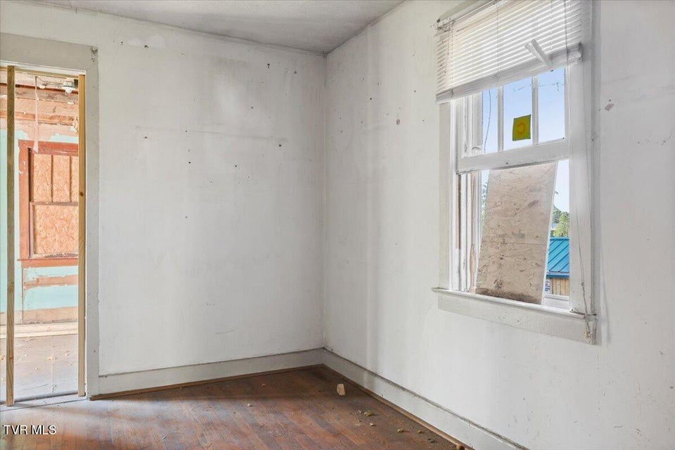 Photo #39: 1201 N & 1201 1/2 Street