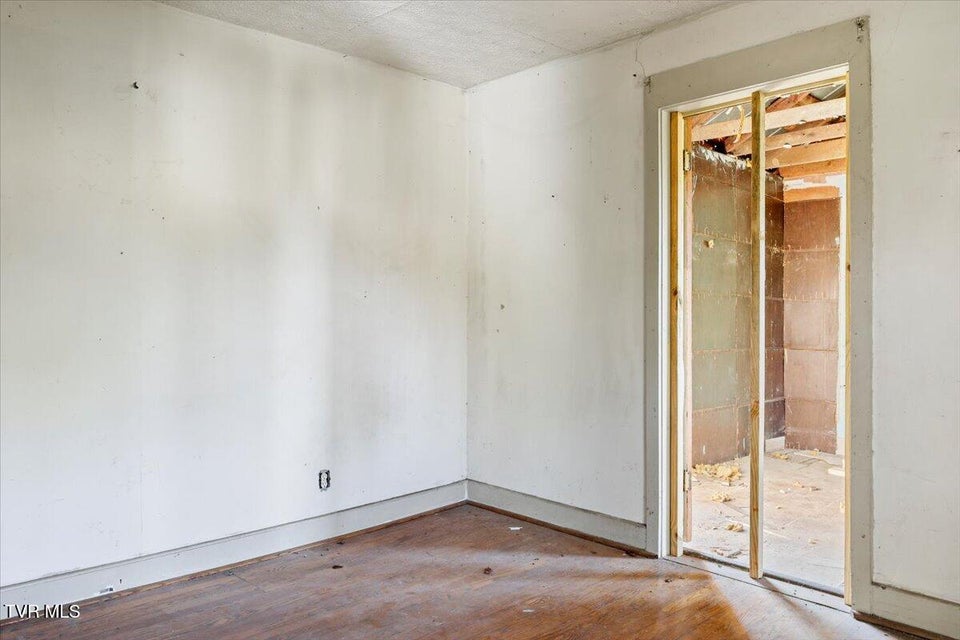 Photo #40: 1201 N & 1201 1/2 Street