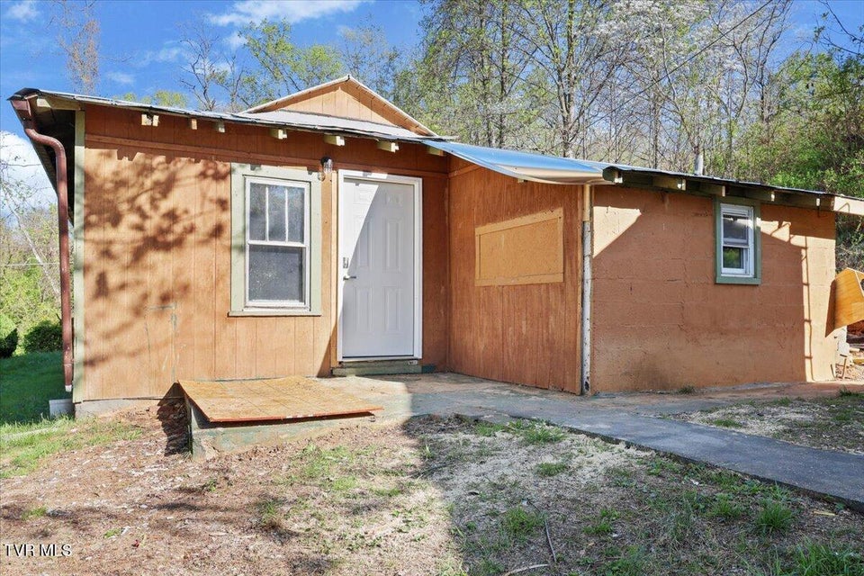 Photo #5: 1201 N & 1201 1/2 Street