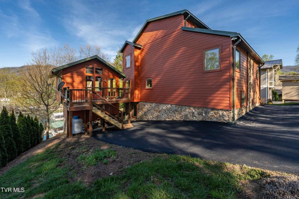 Photo #3: 134 Summer Hill Private Drive