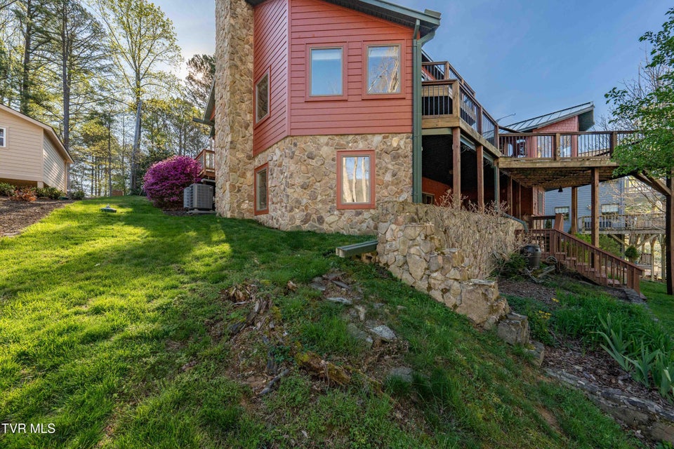 Photo #94: 134 Summer Hill Private Drive