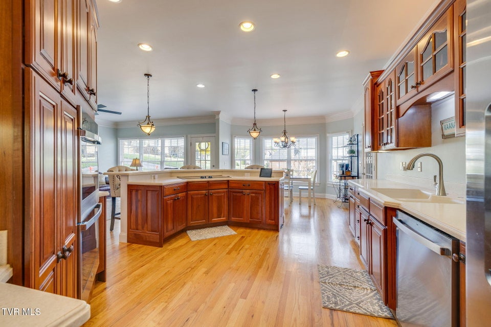 Photo #26: 1 Honeysuckle Court