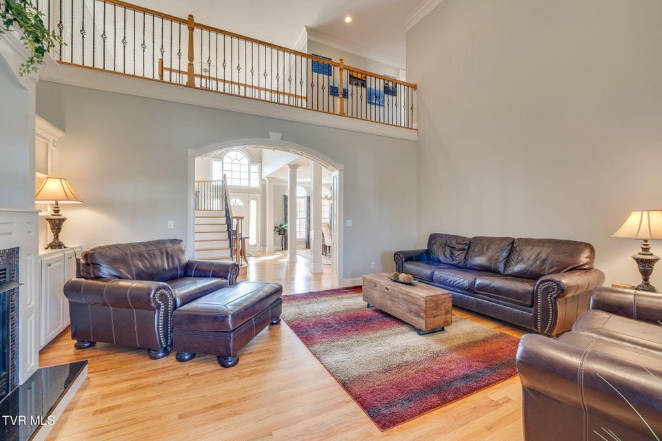 Photo #31: 1 Honeysuckle Court