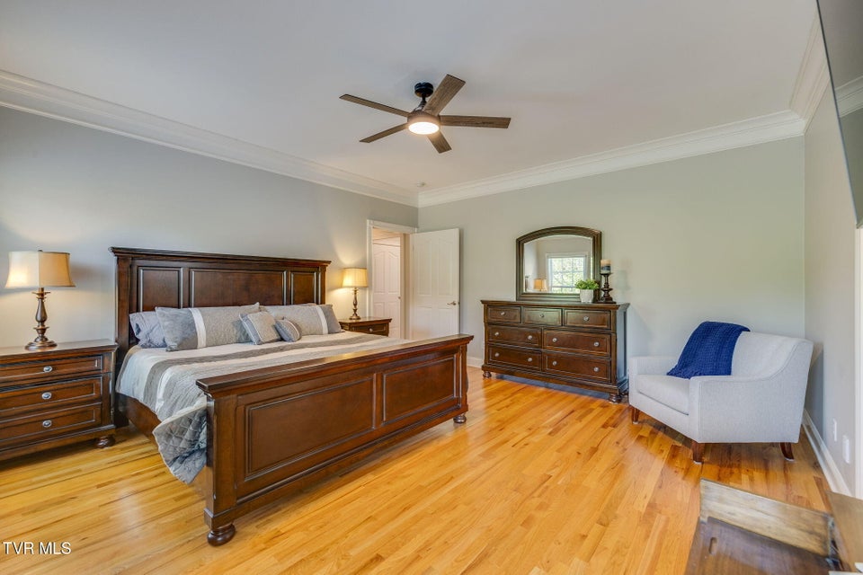 Photo #36: 1 Honeysuckle Court