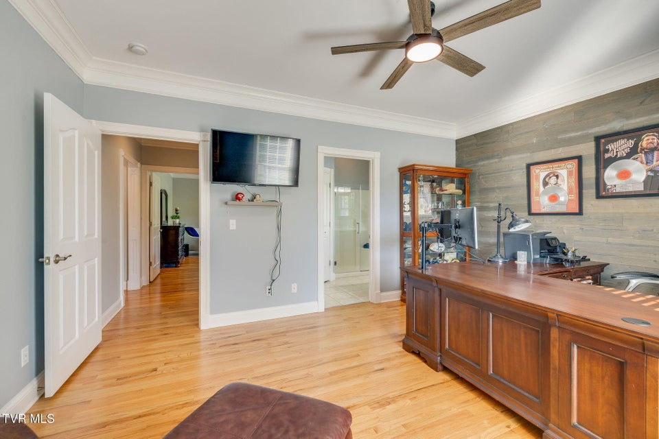 Photo #41: 1 Honeysuckle Court