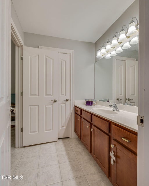 Photo #47: 1 Honeysuckle Court