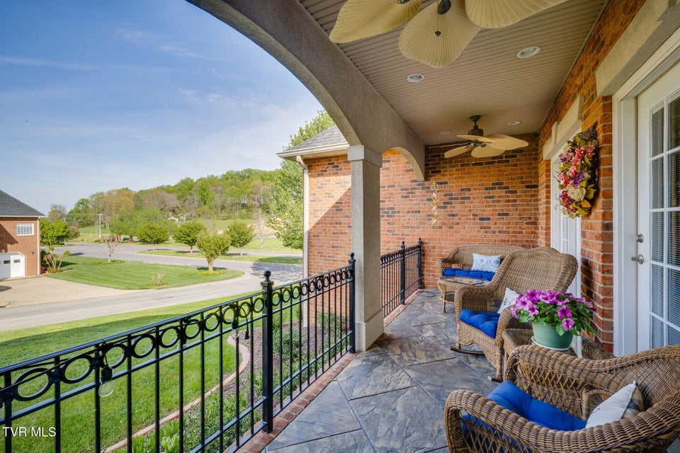 Photo #33: 1 Honeysuckle Court