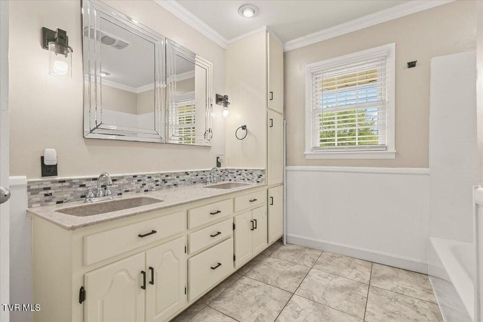 Photo #18: 116 Byrd Street