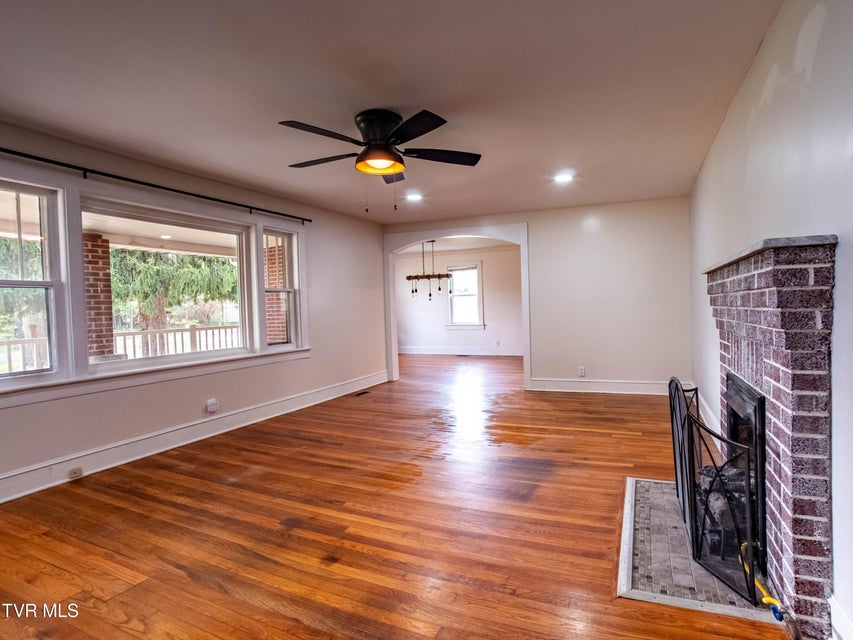 Photo #6: 218 Messick Avenue