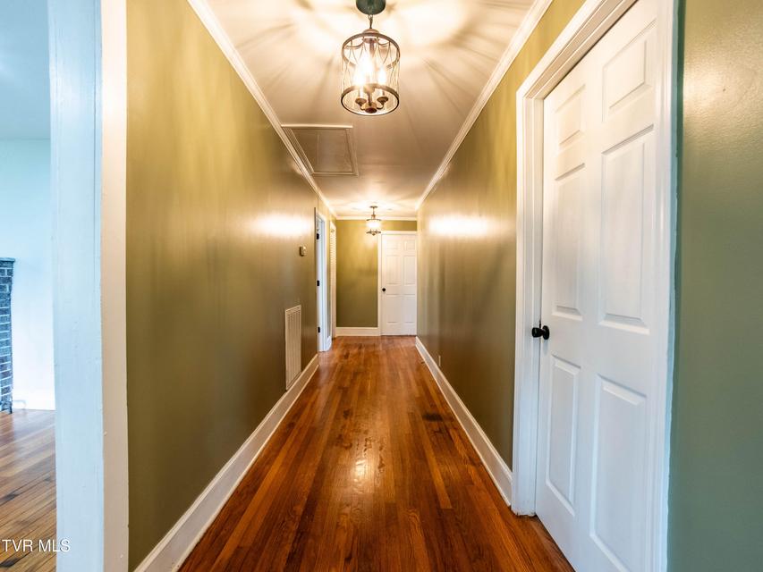 Photo #14: 218 Messick Avenue