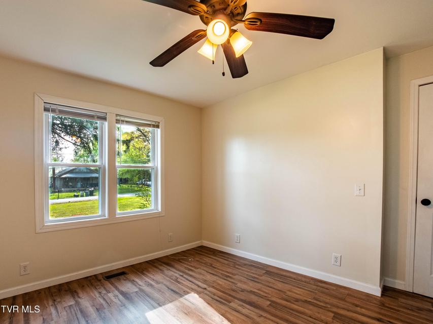 Photo #23: 218 Messick Avenue