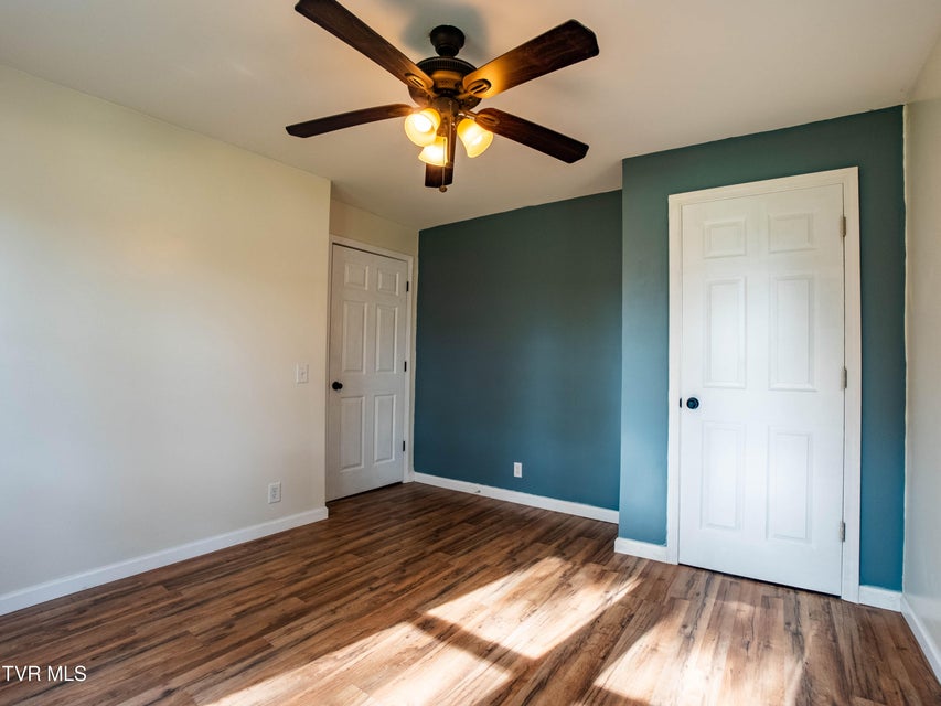 Photo #24: 218 Messick Avenue