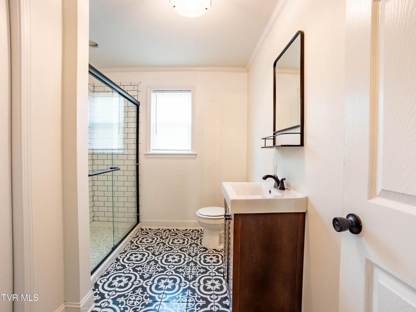 Photo #15: 218 Messick Avenue