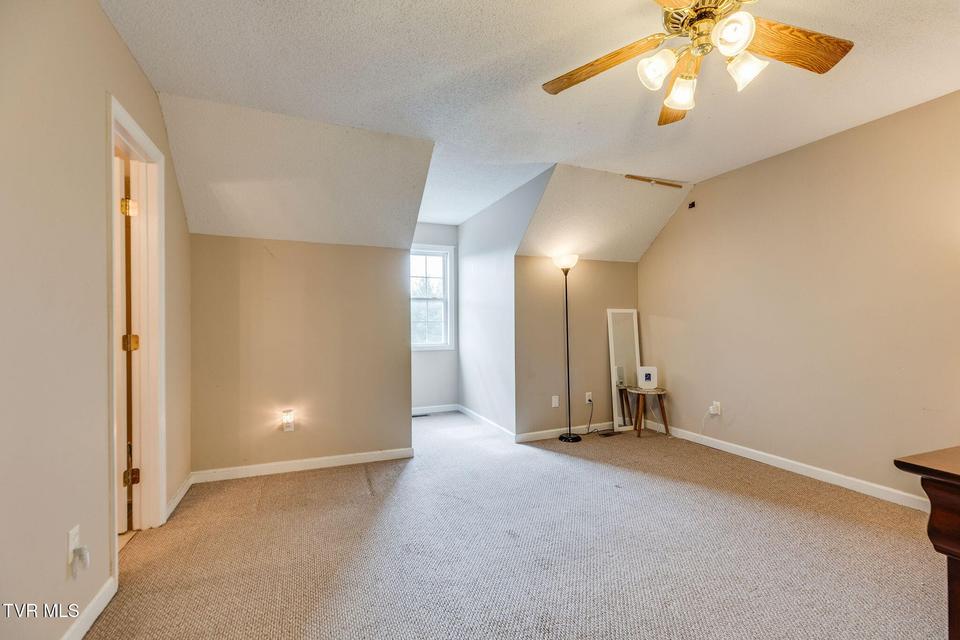 Photo #19: 206 Cambridgeshire Court