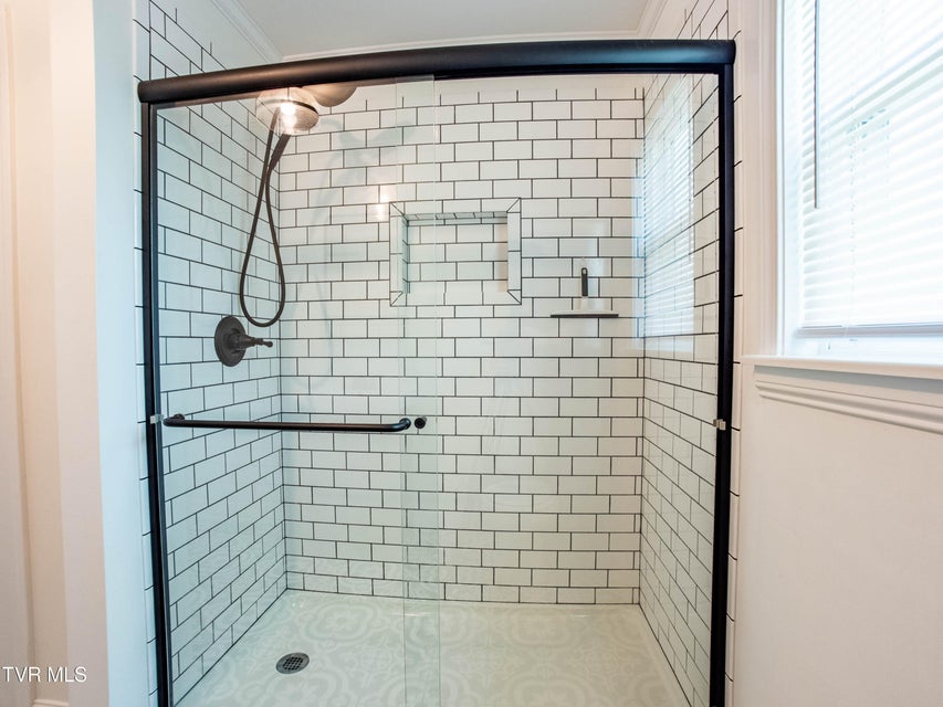 Photo #16: 218 Messick Avenue