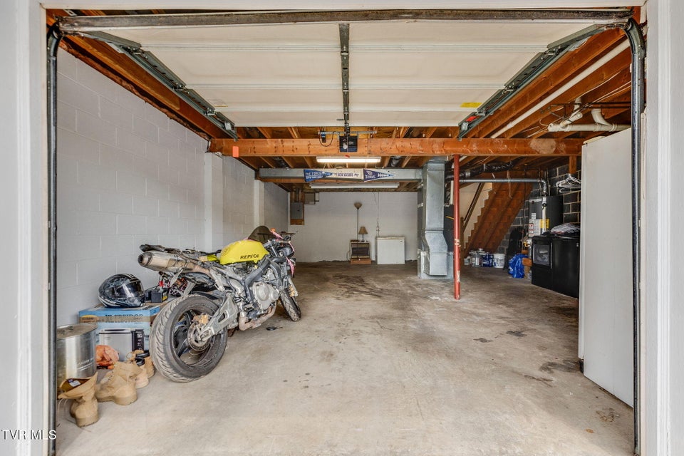 Photo #25: 206 Cambridgeshire Court