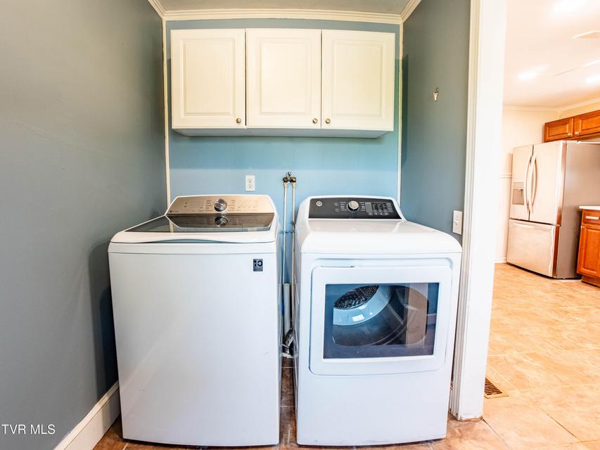 Photo #13: 218 Messick Avenue