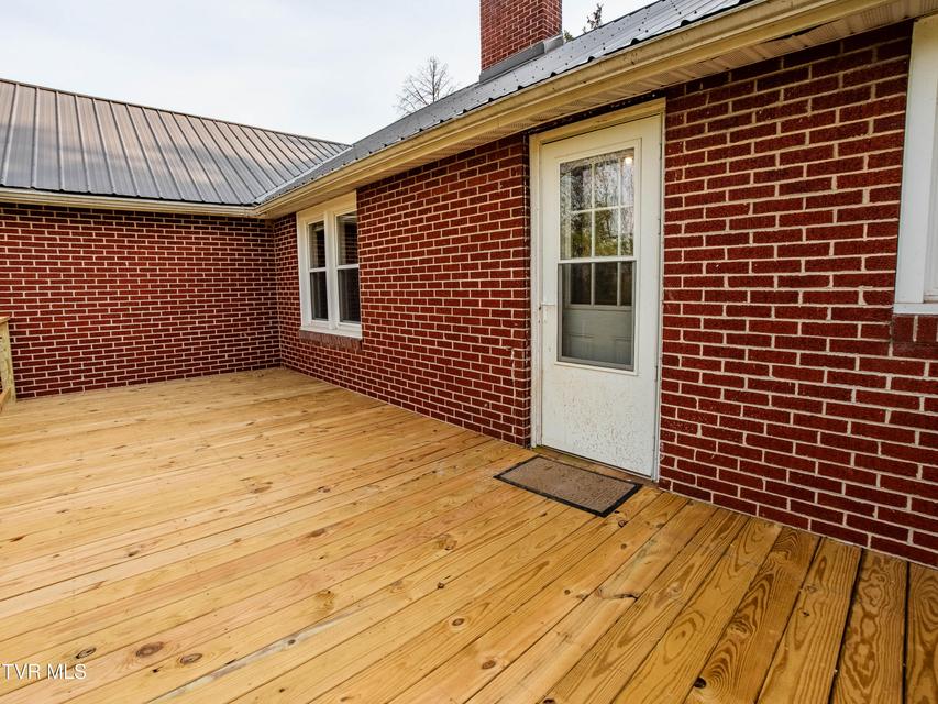 Photo #33: 218 Messick Avenue