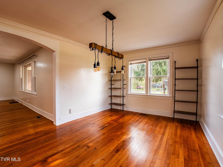 Photo #8: 218 Messick Avenue