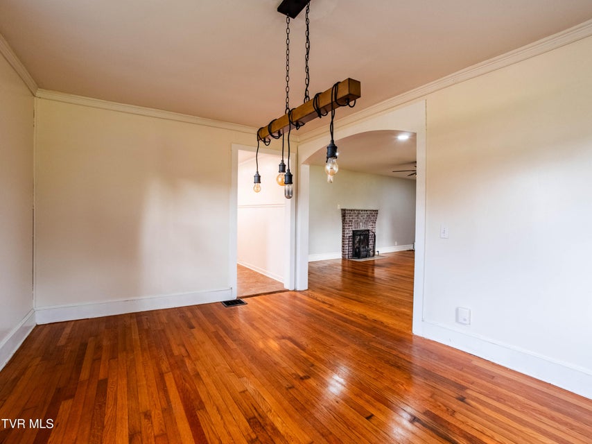 Photo #9: 218 Messick Avenue