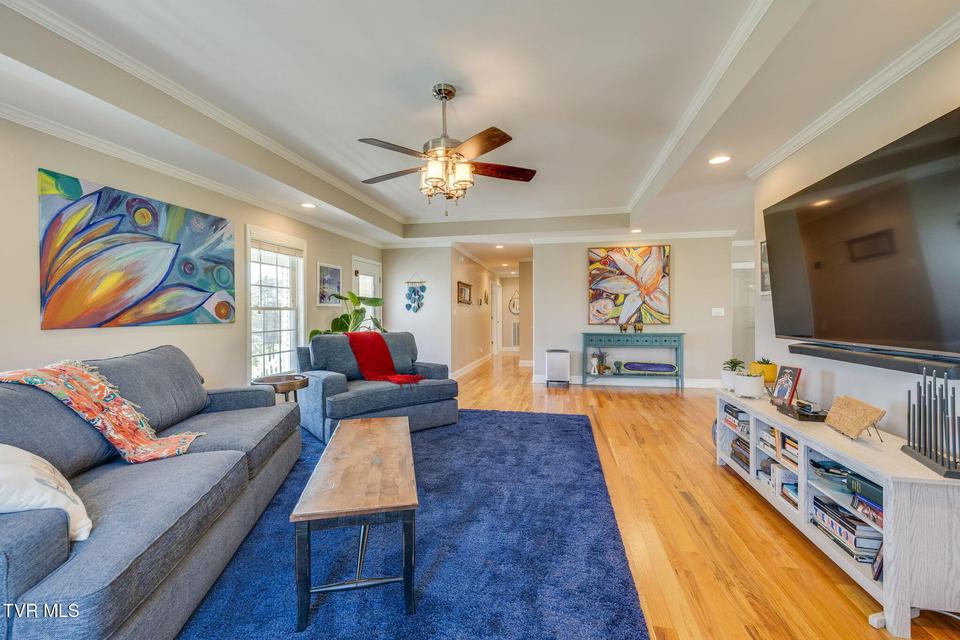 Photo #11: 1062 Caprice Street