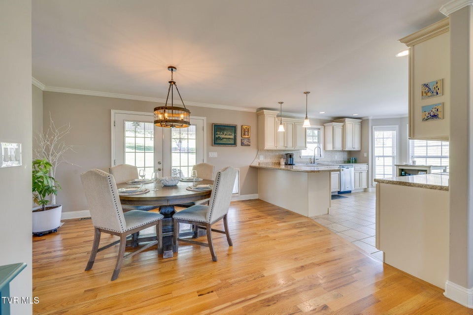 Photo #13: 1062 Caprice Street