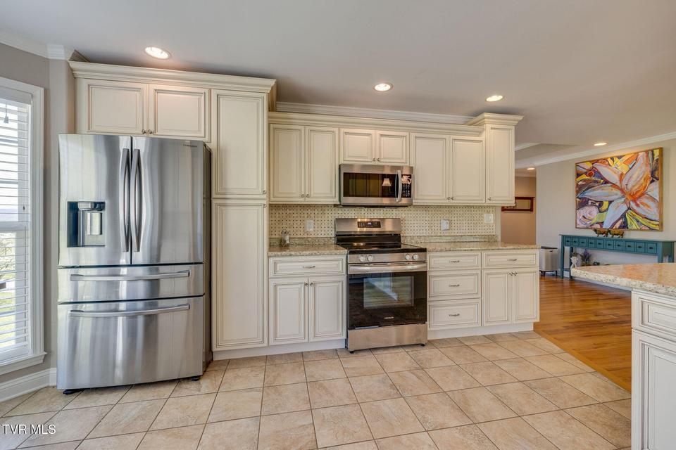 Photo #18: 1062 Caprice Street