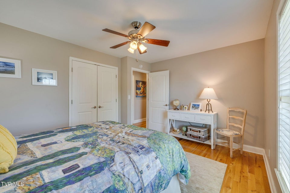 Photo #26: 1062 Caprice Street