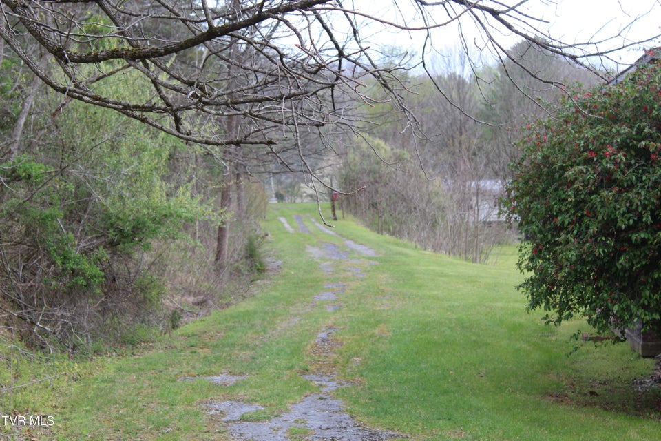 Photo #2: 4598 4550 Reeds Creek Road