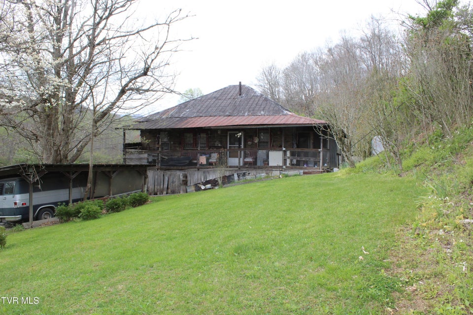 Photo #4: 4598 4550 Reeds Creek Road