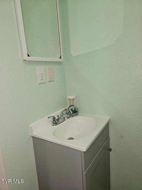 Photo #27: 12702 Crab Orchard Road