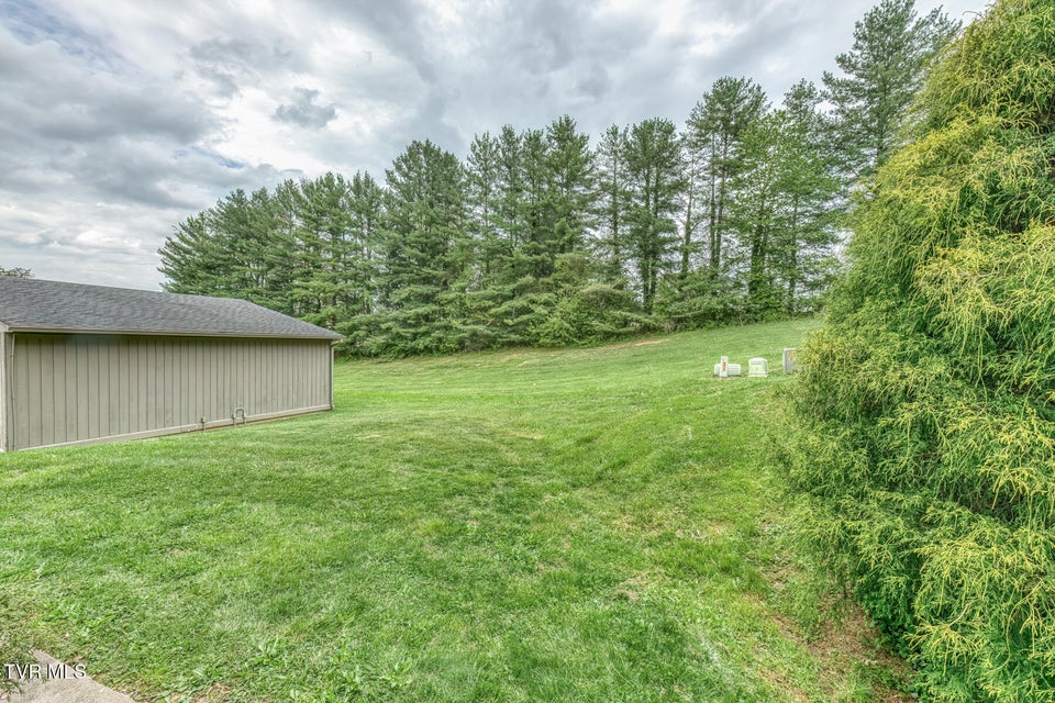 Photo #33: 160 Quail Run