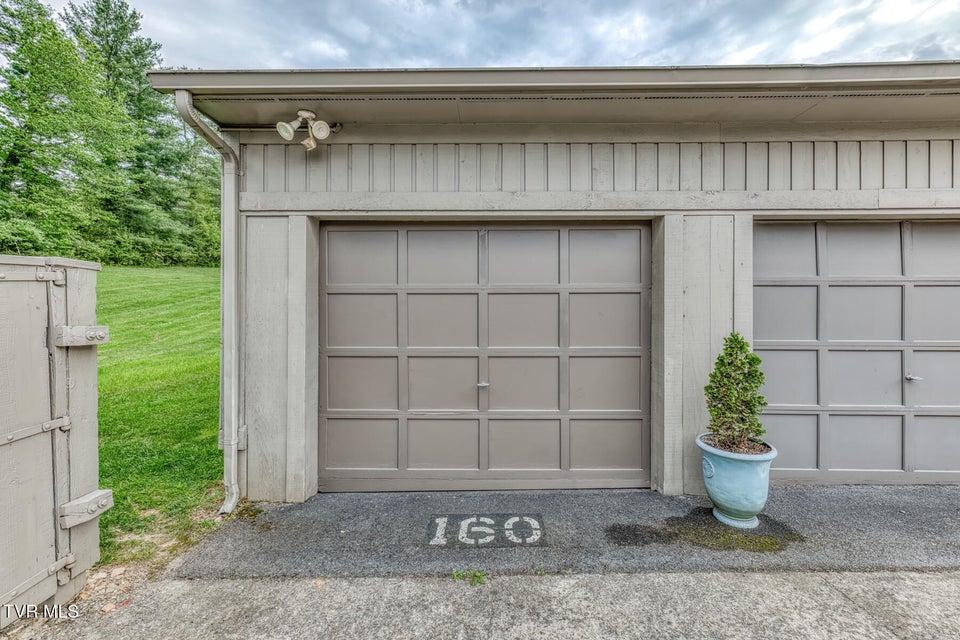 Photo #34: 160 Quail Run