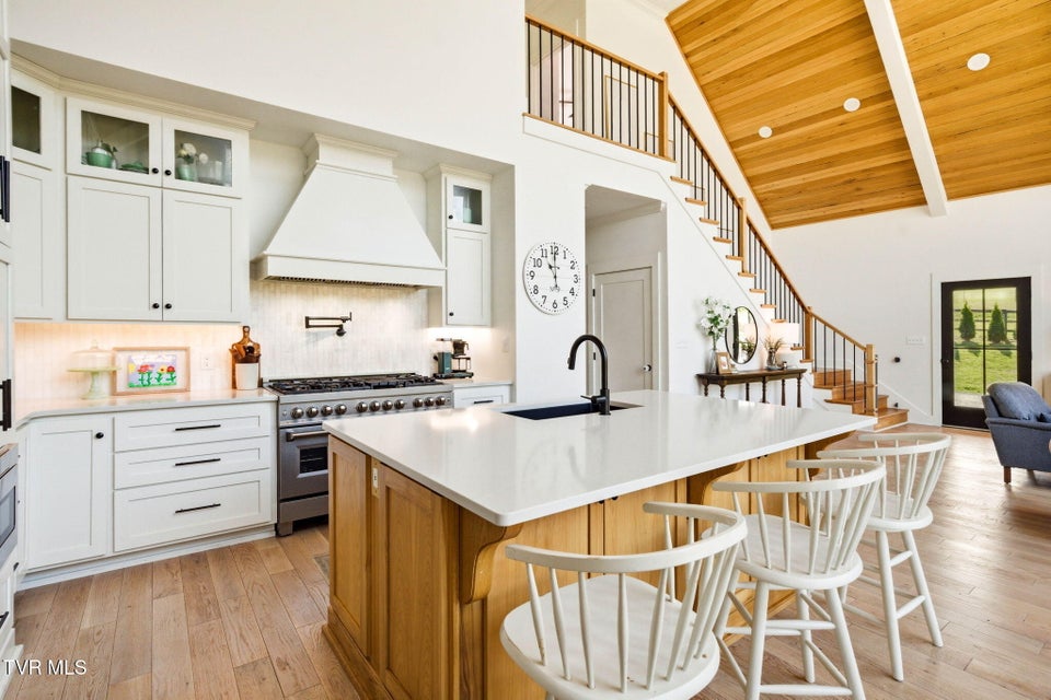 Photo #9: 212 County Farm Road