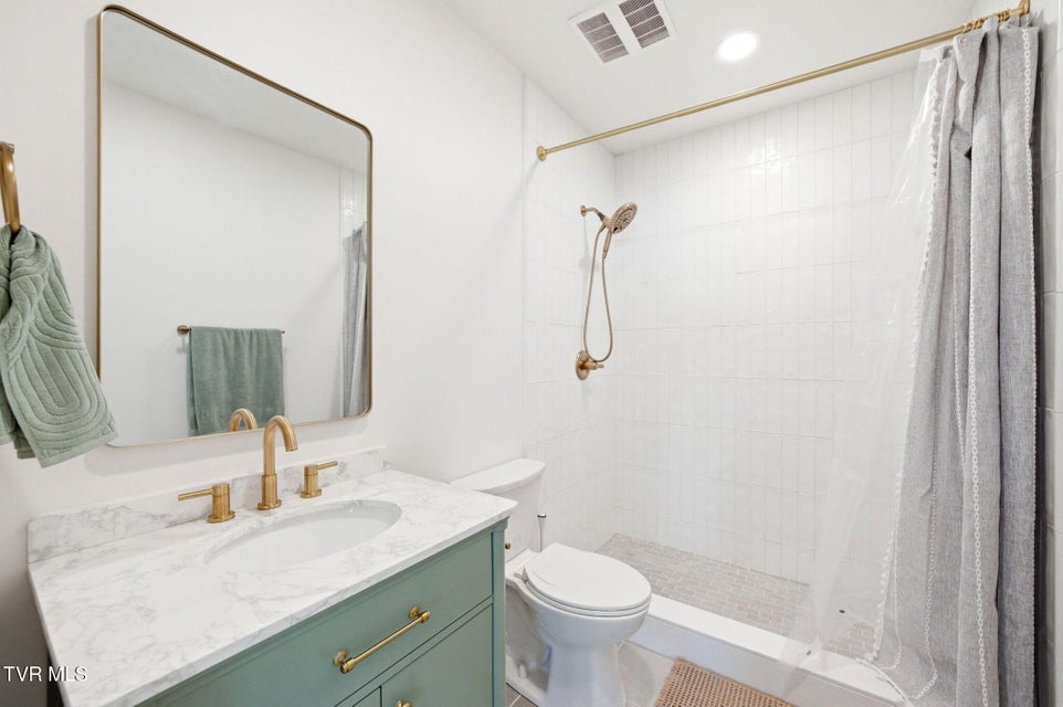 Photo #37: 212 County Farm Road