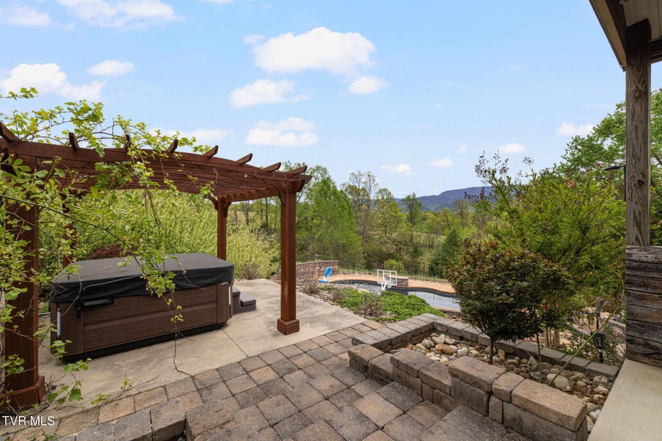 Photo #51: 1180 Keller Road