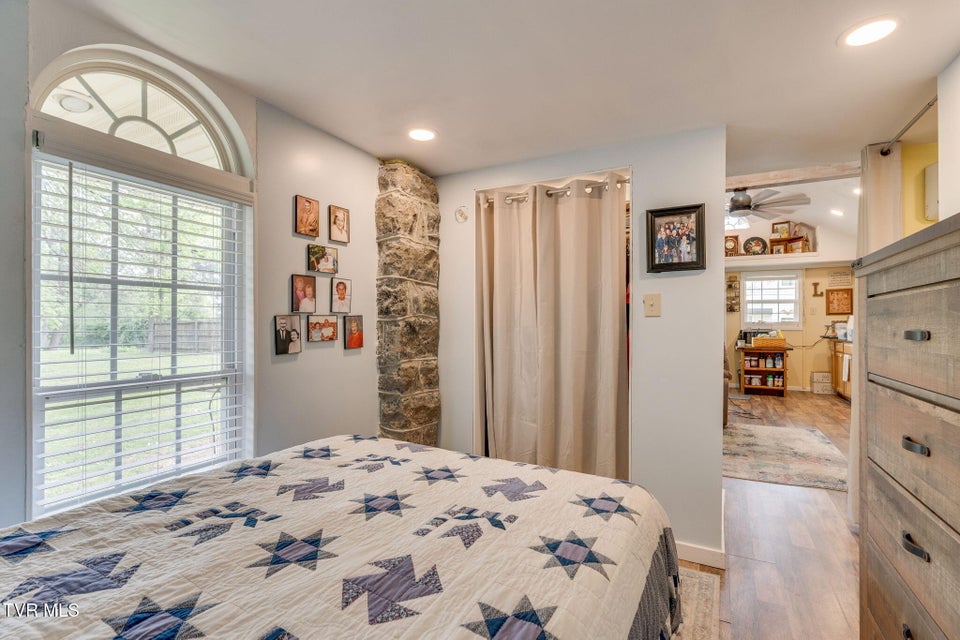 Photo #62: 207 Lynwood Street