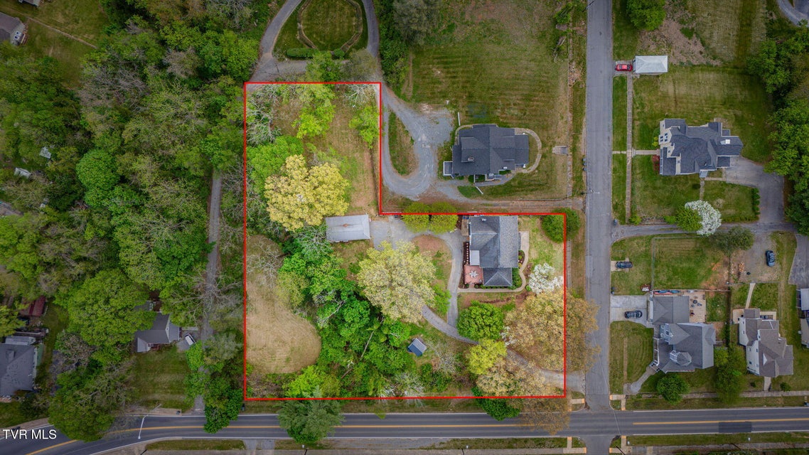 Photo #72: 207 Lynwood Street