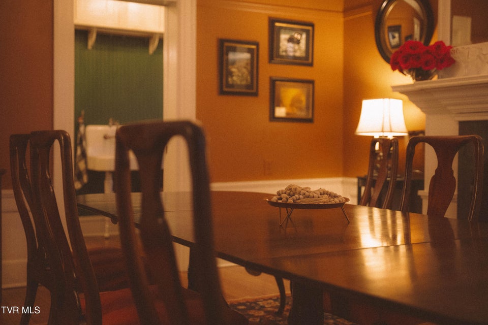 Photo #75: 207 Lynwood Street