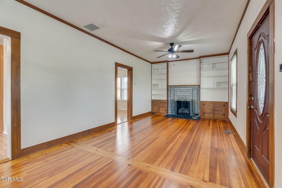 Photo #4: 322 Carolina Avenue