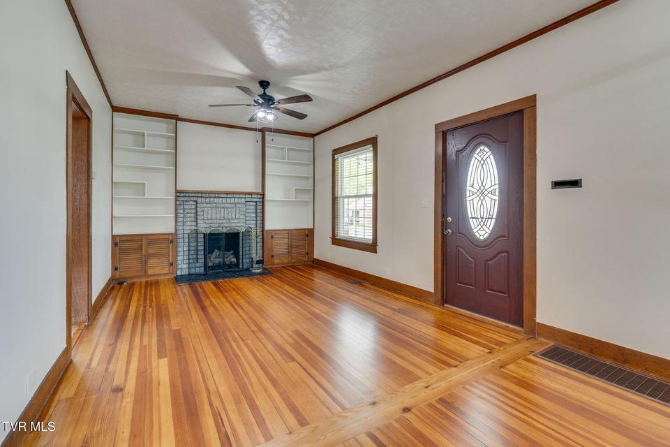 Photo #5: 322 Carolina Avenue