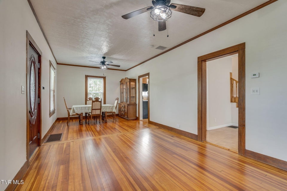 Photo #6: 322 Carolina Avenue